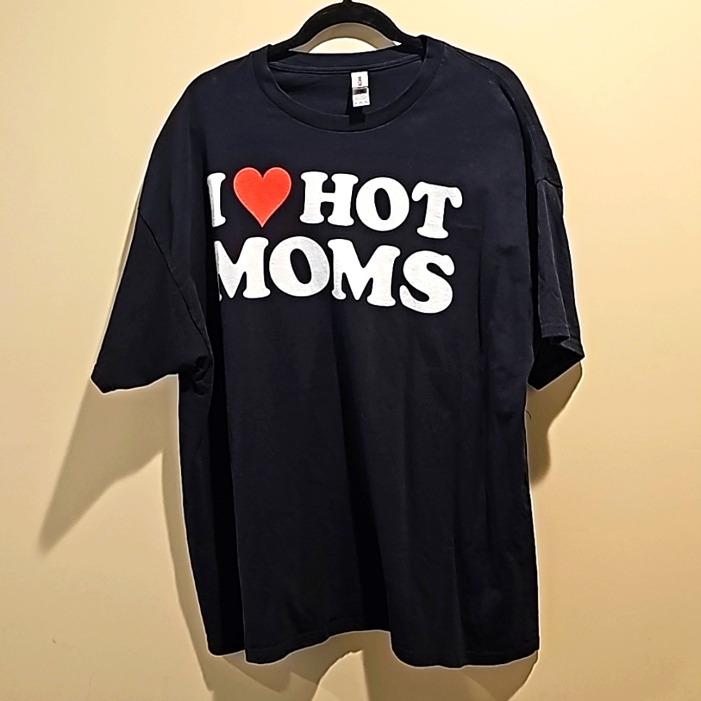 Men's Gildan T-shirts